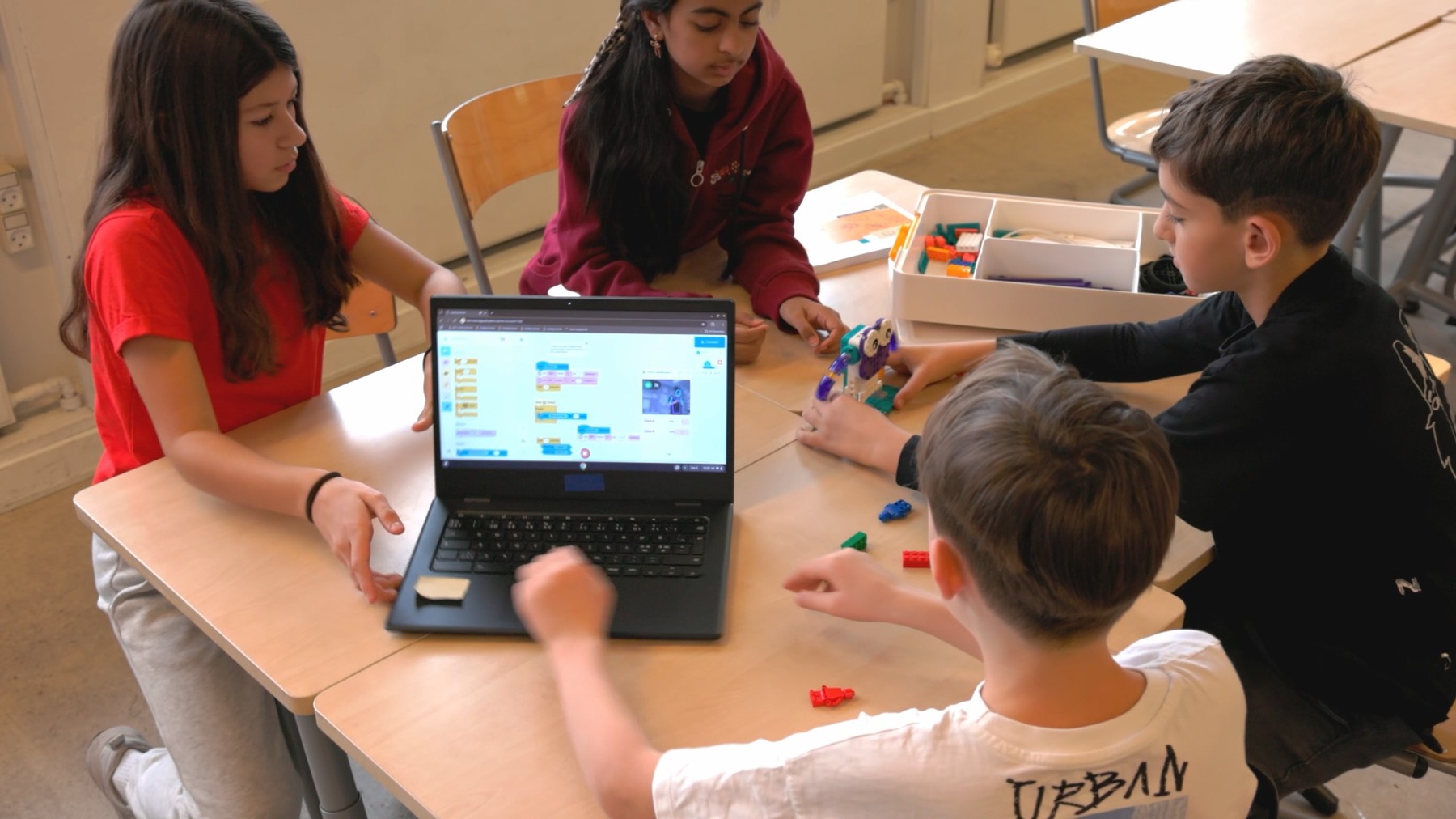 LEGO Education AI Kit — additional view 3