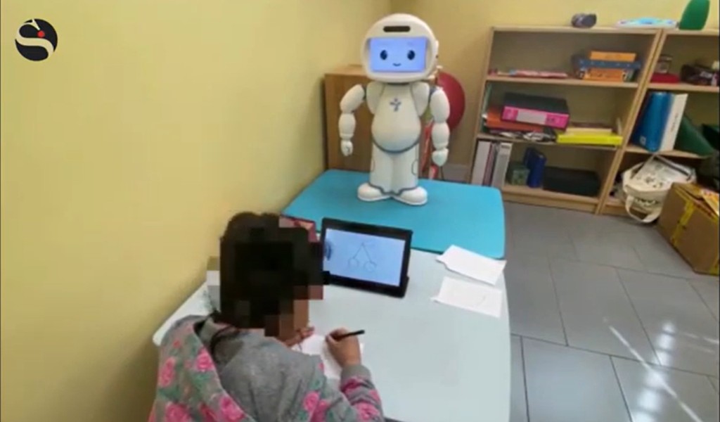 QTrobot (LuxAI) — additional view 2