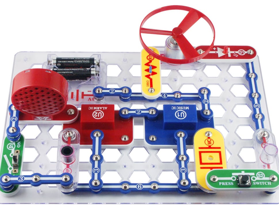 Snap Circuits Jr. in use